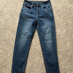 American Eagle Hi-Rise Tomgirl Jean